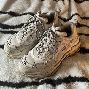 Balenciaga WOMEN'S TRIPLE S SNEAKER ALLOVER LOGO IN WHITE/BLACK